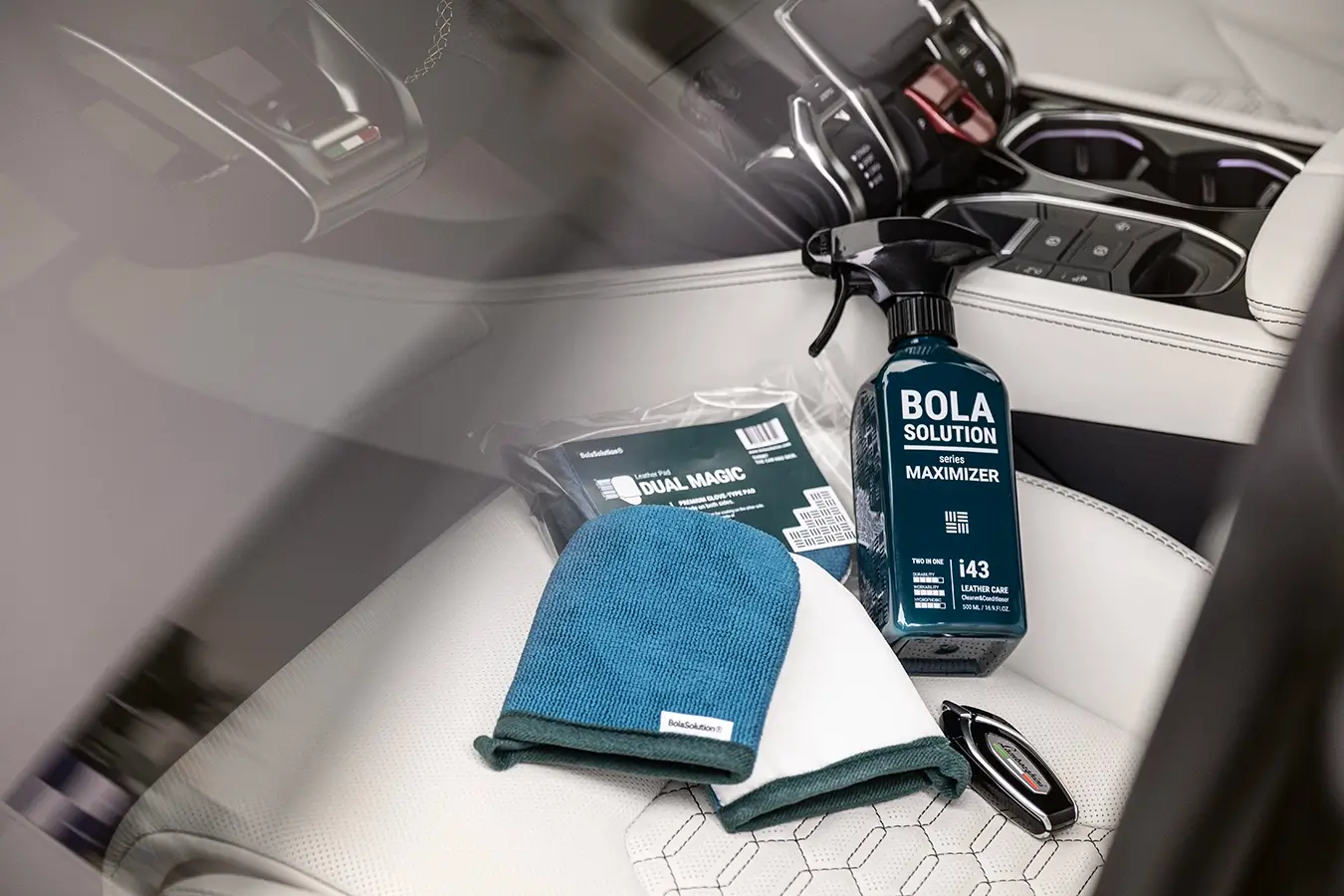 BOLA SOLUTION Dual Magic Scrub Mitt - Image 4