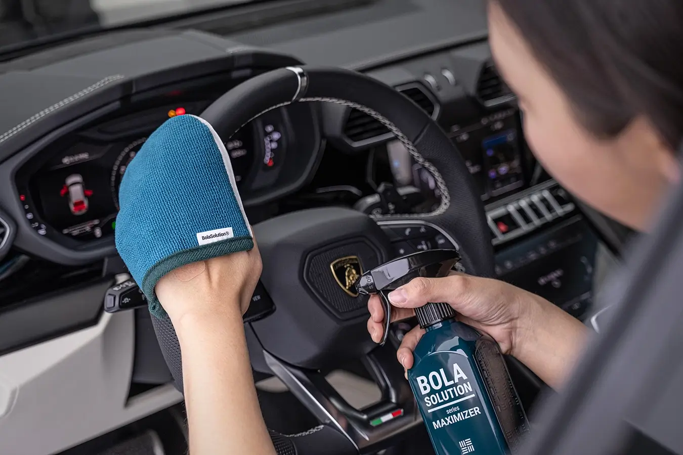 BOLA SOLUTION Dual Magic Scrub Mitt - Image 6