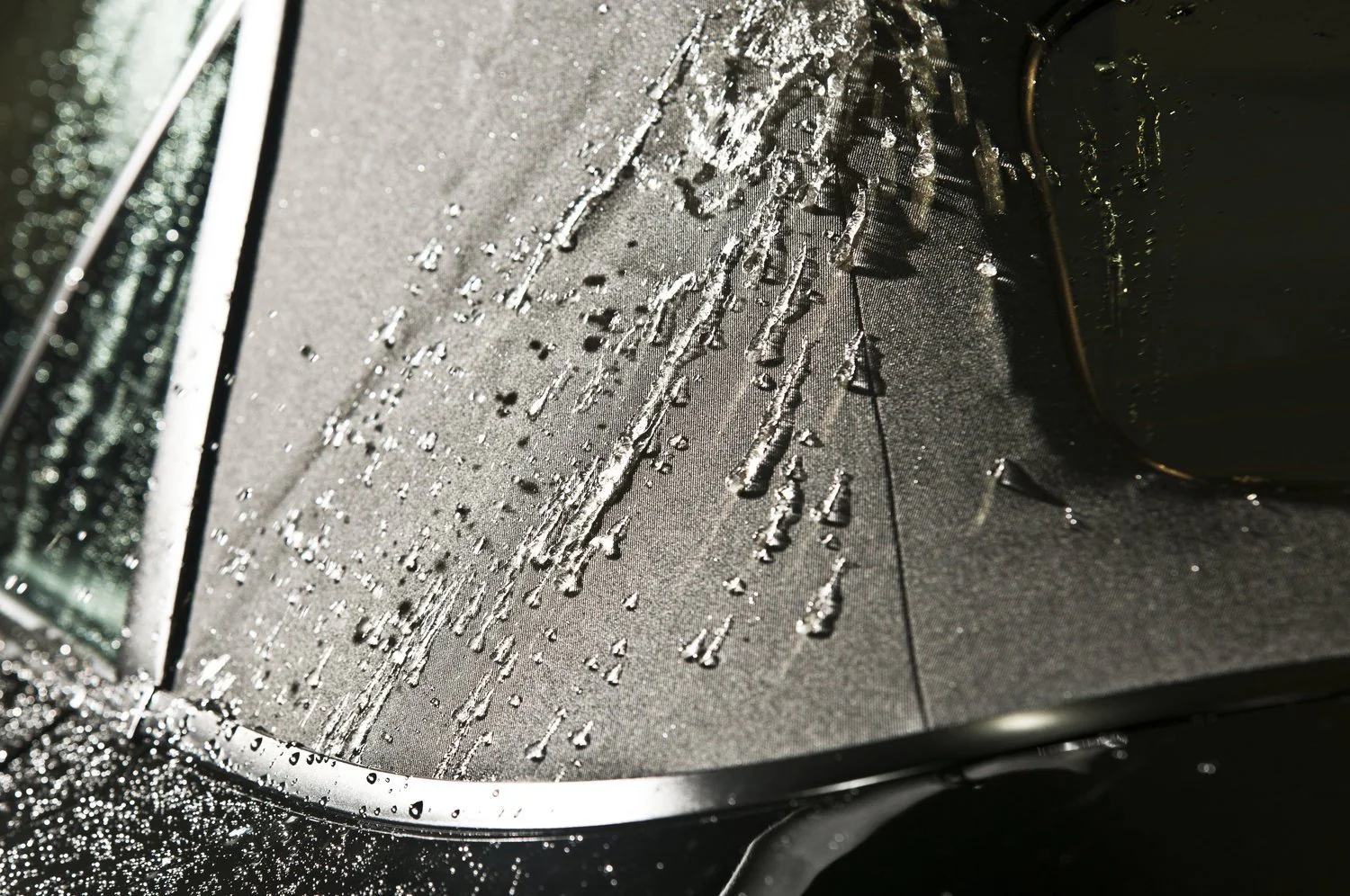 GYEON Q² Fabric Alcantara Coat - Image 5