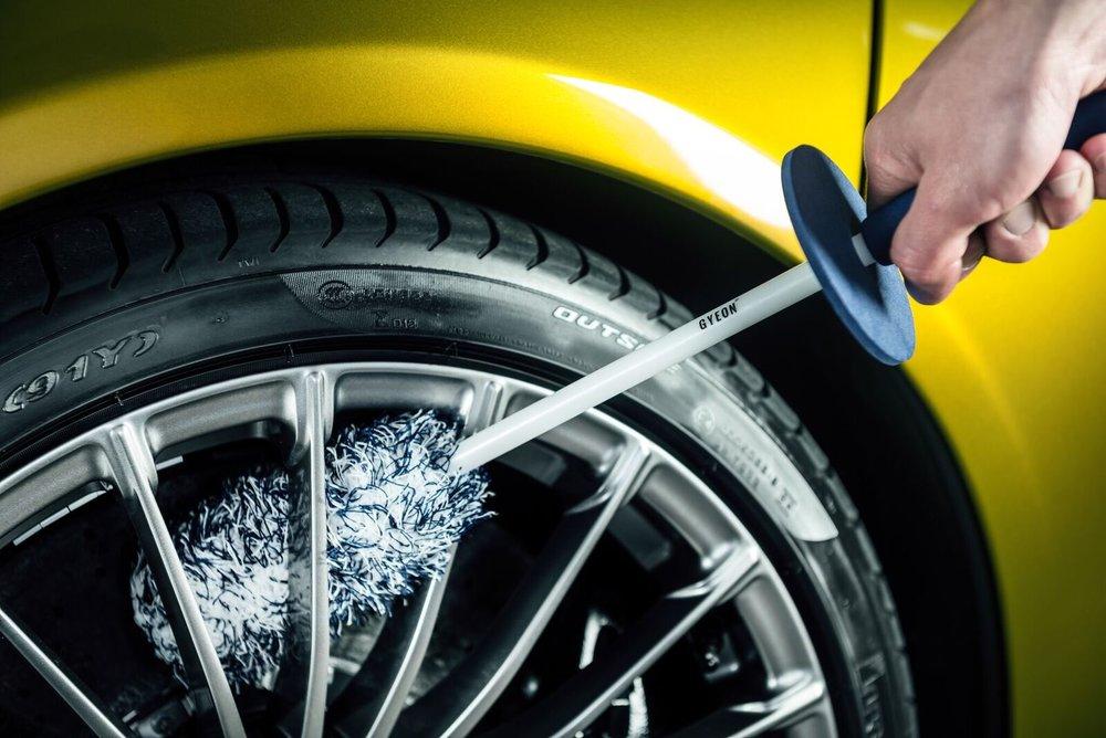 GYEON Q²M Wheel Brush - Image 2