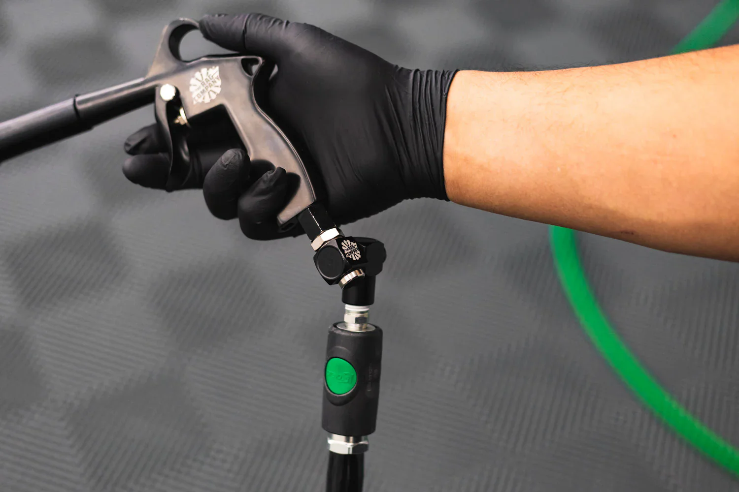 The Rag Company Ultra Air Blaster Swivel Kit - Image 2